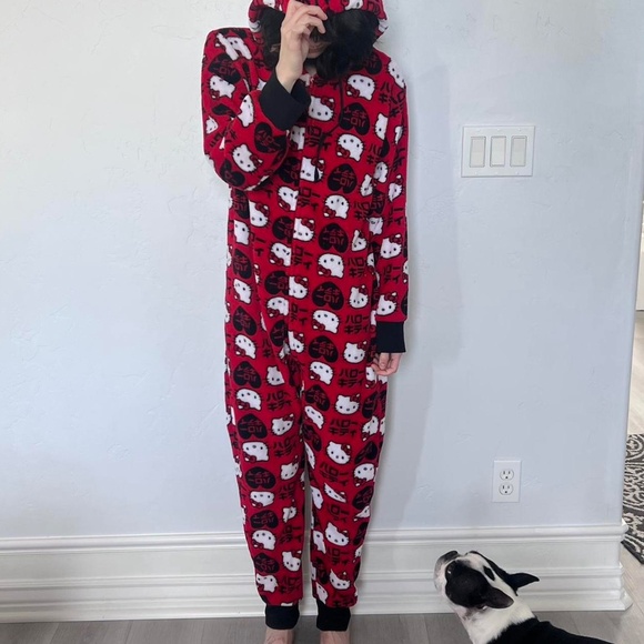 Hello Kitty Red Tokyo Pop Onesie RARE PRINT - Size Large - Picture 6 of 7